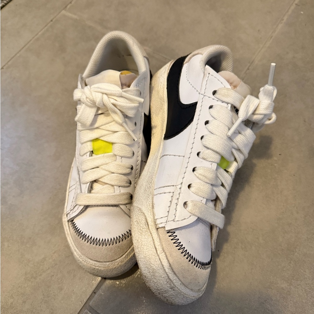 Nike White Blazers Sneakers with Black and Yellow Details